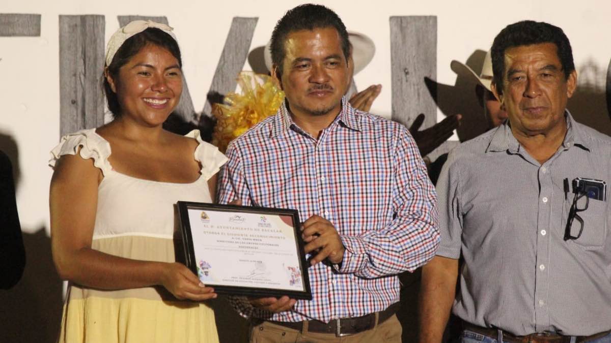 Continúan gira artística por el sureste los Grupos Culturales de Antorcha