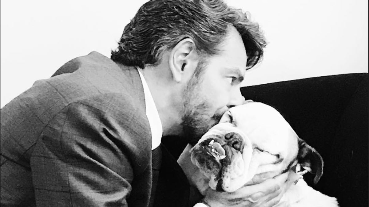 Eugenio Derbez- Perrita