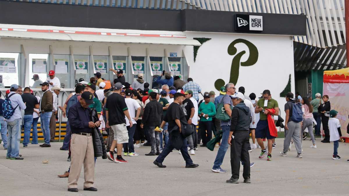 Pericos vs Leones