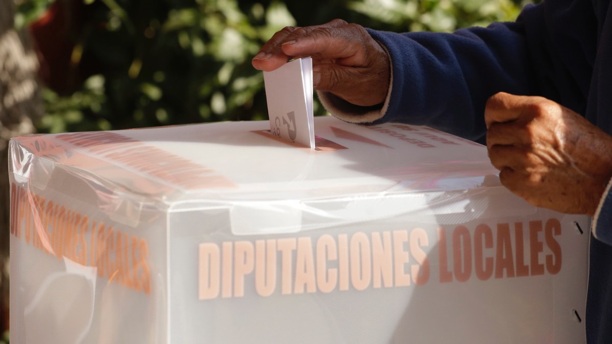 Presenta el IEE nueva distritación electoral para Puebla