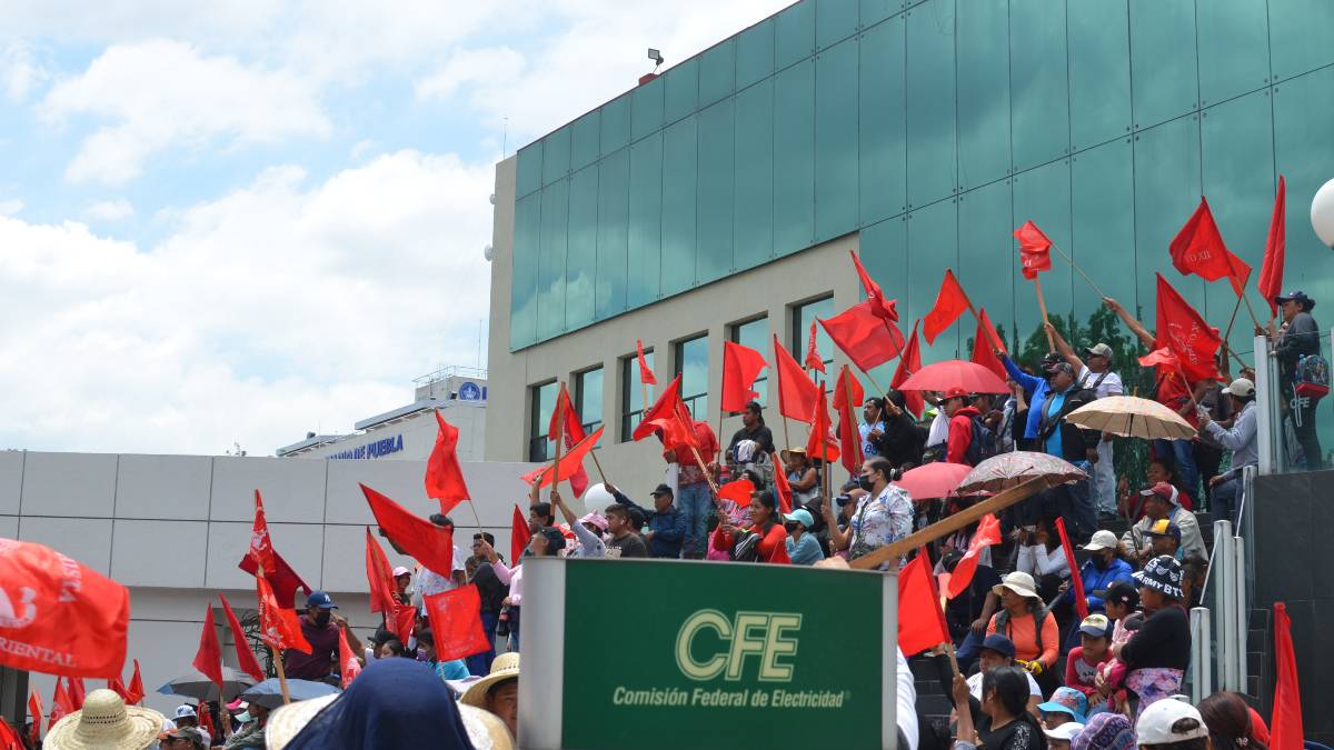 Habitantes de la zona sur reunidos en diversos puntos de la ciudad (22 de agosto). Fotografía: Especial