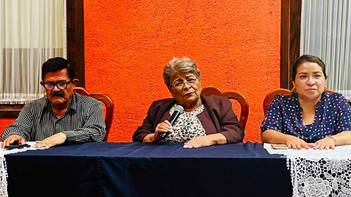 El 12 de septiembre, familiares y antorchistas acudieron al CIS en la capital, ahí los canalizaron con funcionarios estatales, llegando a acuerdos (14 de septiembre). Fotografía: Especial