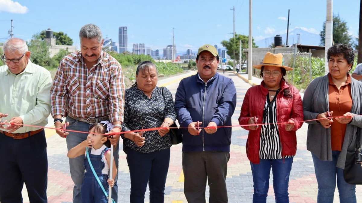 Autoridades municipales y habitantes beneficiados estuvieron presentes para el corte de listón de la obra (24 de septiembre). Fotografía: Especial