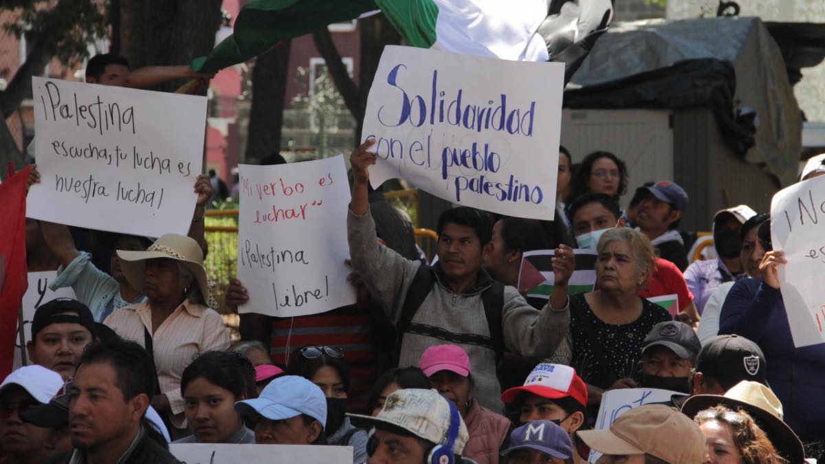 Antorchistas protestan contra bombardeos hacia el pueblo de Palestina