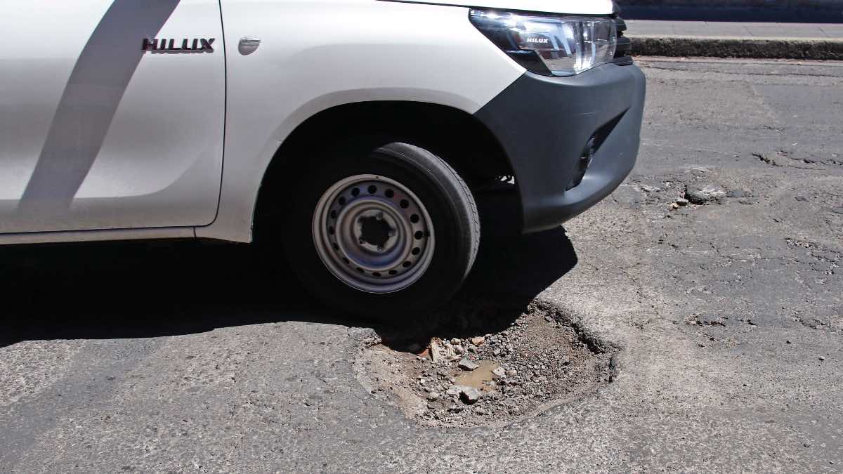 Reciben por semana hasta 350 reportes de baches en Puebla