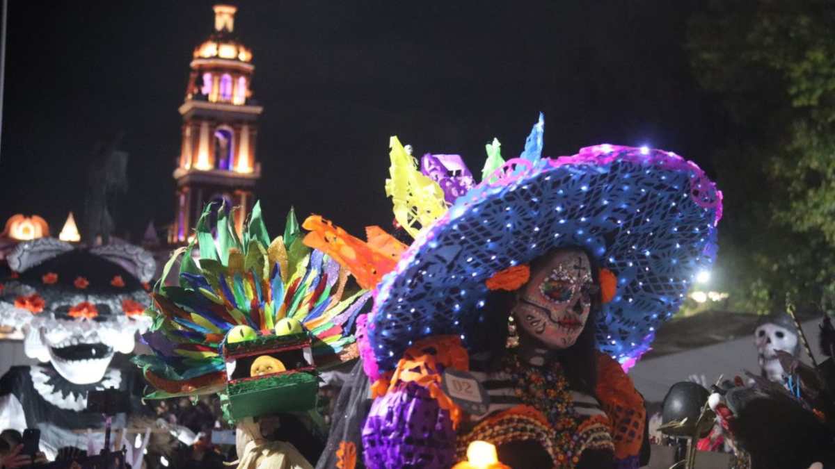 Cholula celebra el Día de Muertos con desfile, concurso y carrera