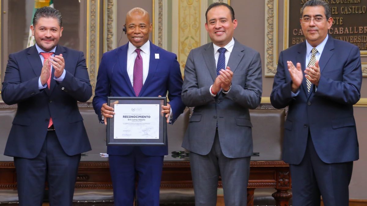 Congreso de Puebla reconoce al alcalde de Nueva York