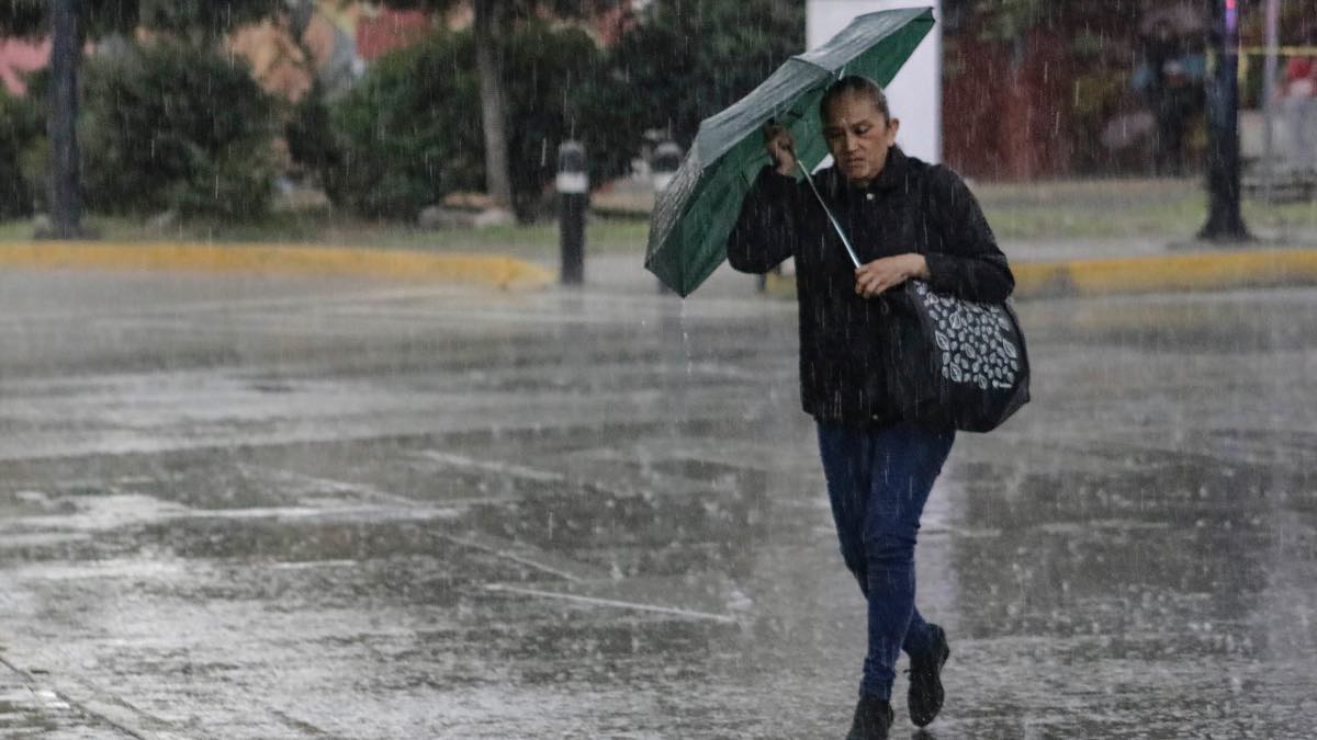 Saquen sus paraguas, así afectará el Huracán Otis a Puebla