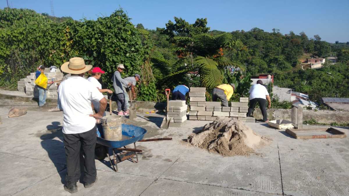Vecinos de Cuetzalan inauguran obras públicas