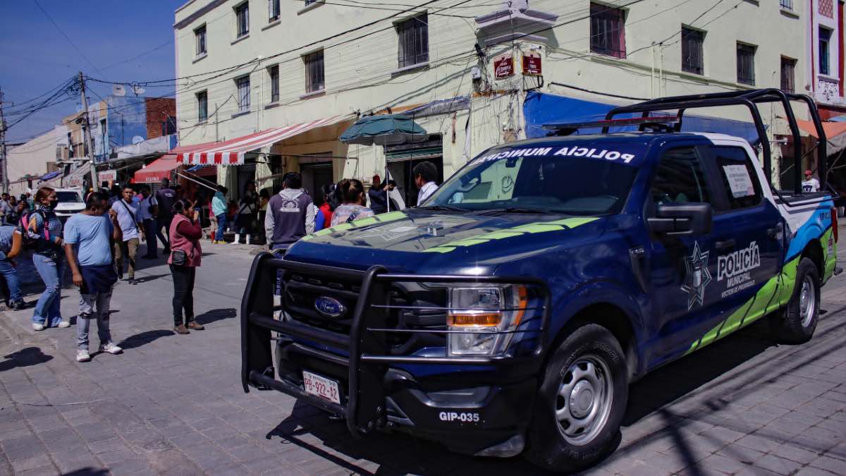 Clausuran un negocio de mariscos y sancionan a dos tras operativo en la 16 poniente