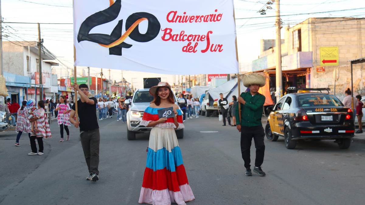 Con desfile invitan a aniversario de Balcones del Sur