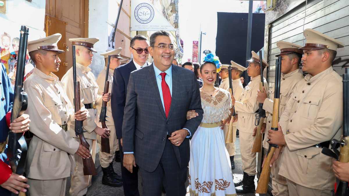 Gobernador celebra aniversario de la Revolución Mexicana