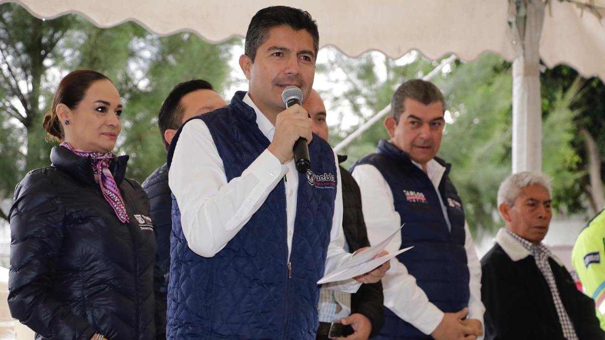 Llama Eduardo Rivera a habitantes de La Resurreción evitar caer en la manipulación
