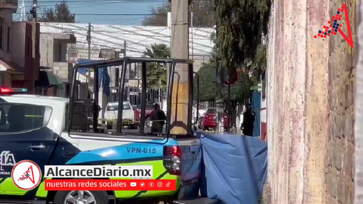 Hallan cuerpo con narcomensaje en la Cleotilde Torres