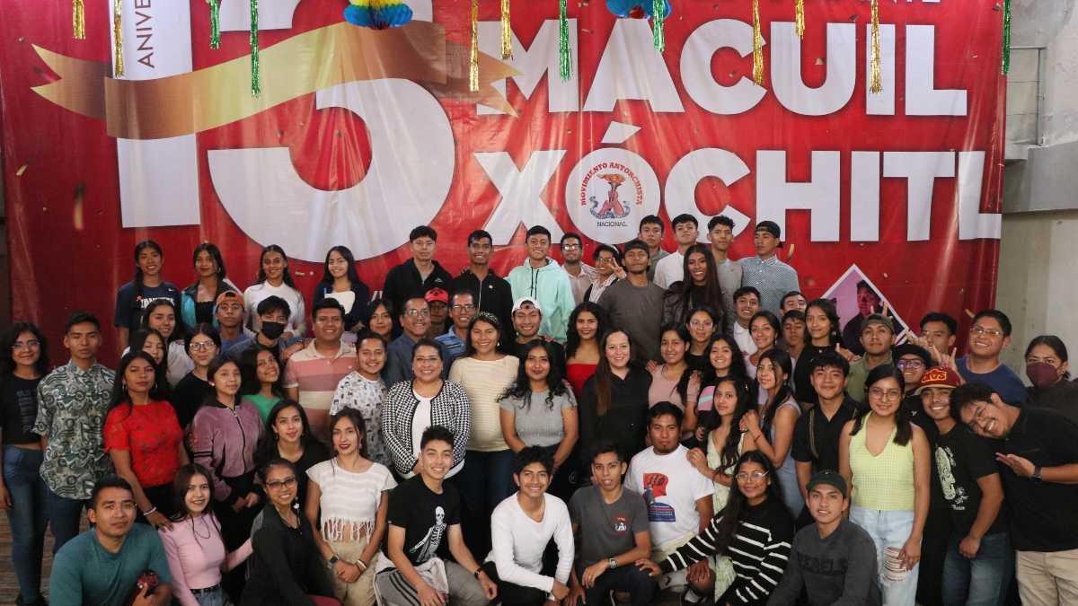 Imparten conferencia en la casa Macuil Xóchitl por aniversario