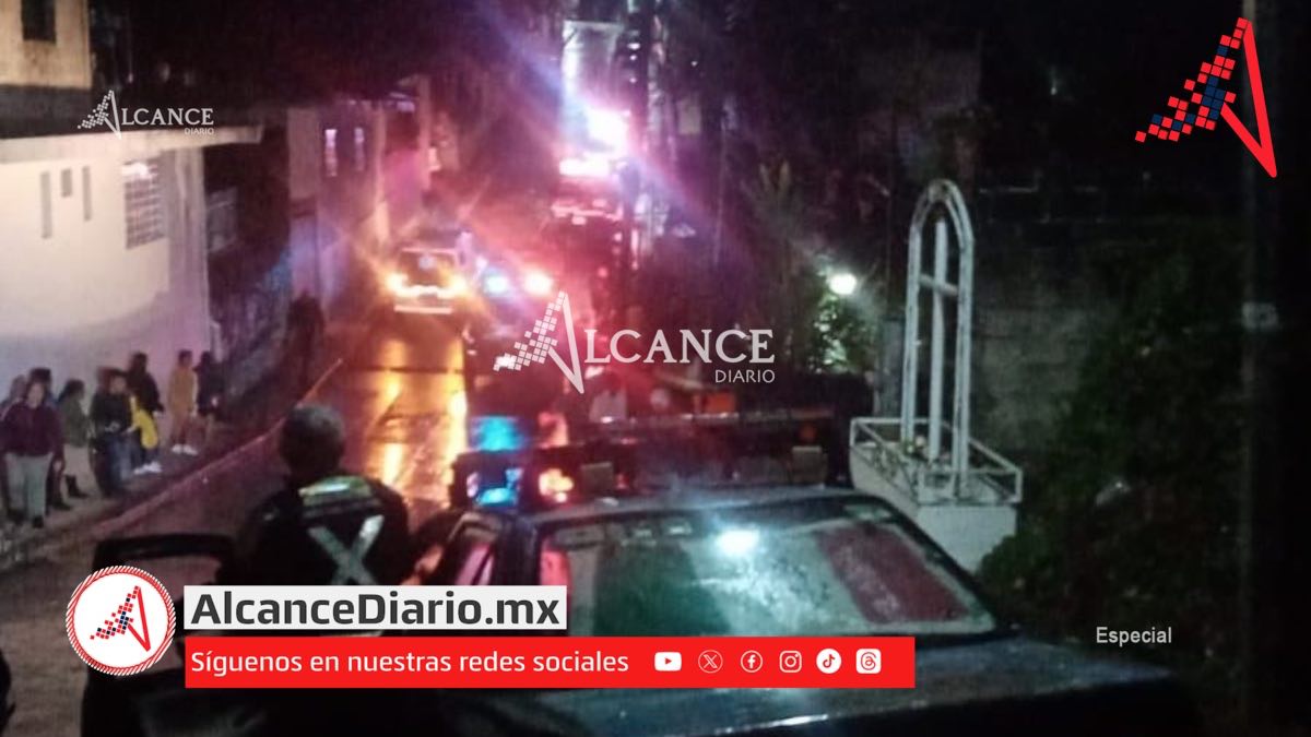 Policías de Hueytamalco resultan lesionados tras cae a barranca