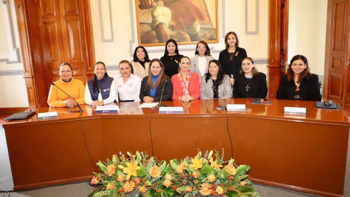 Revisan avances del Programa Contigo Mujer Contra la Violencia en Puebla