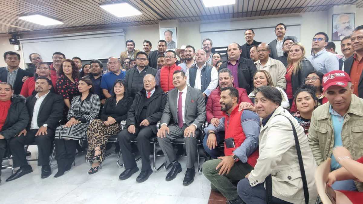 Rinde protesta Armenta como coordinador en Puebla ante PT nacional