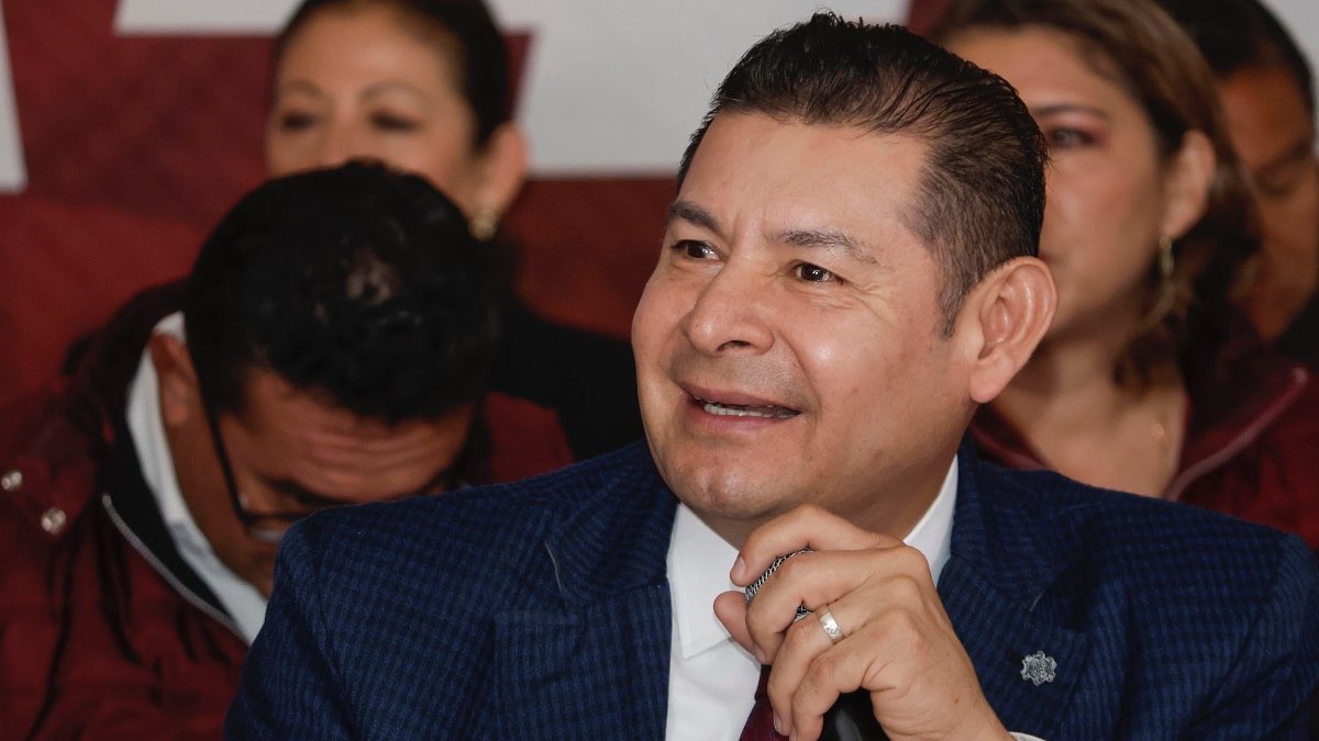 Encabeza Alejandro Armenta preferencias a la gubernatura de Puebla: Encuesta