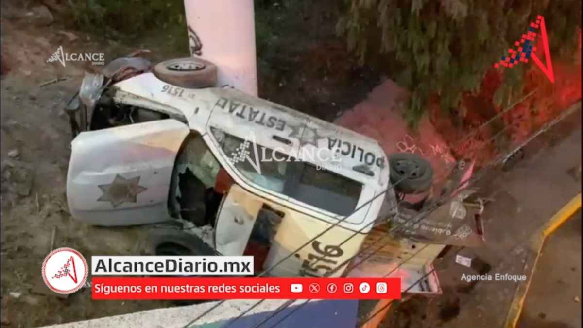 Patrulla estatal sufre volcadura en el Periférico