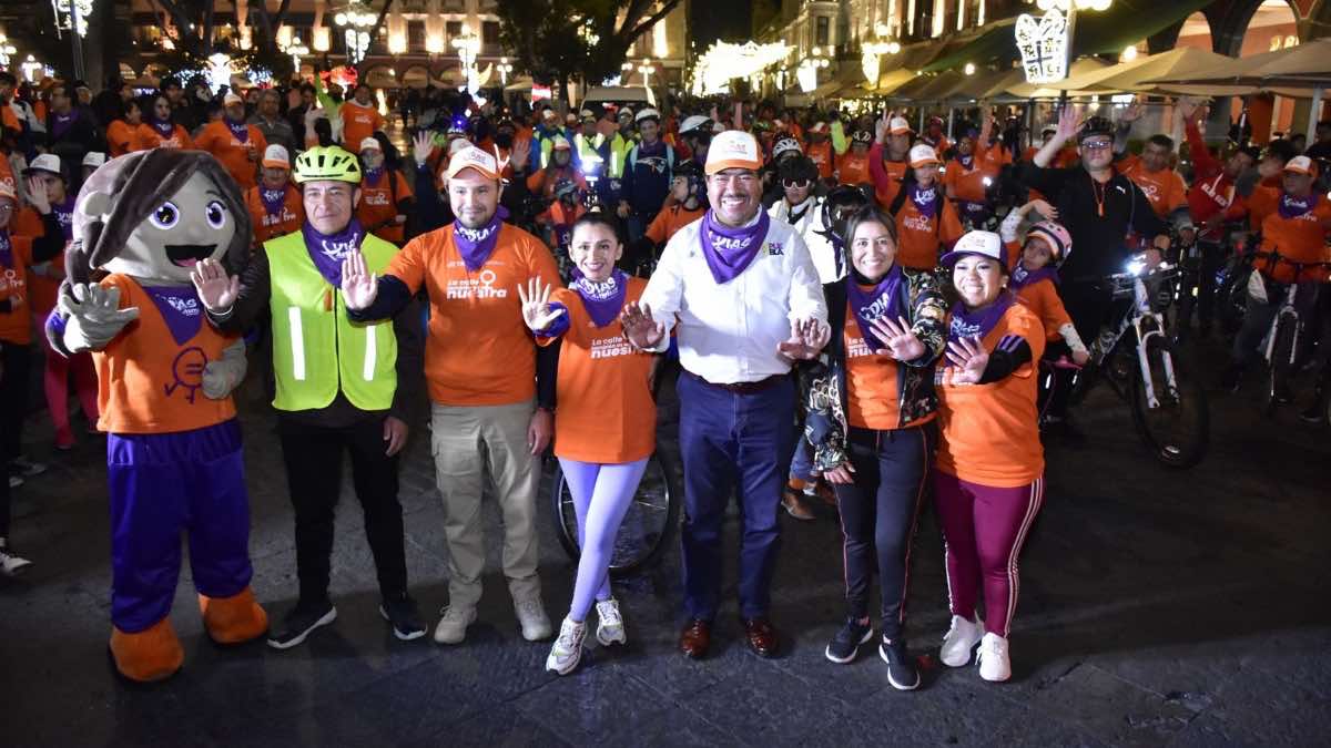 Celebran rodada nocturna para recuperación de espacios públicos para las mujeres