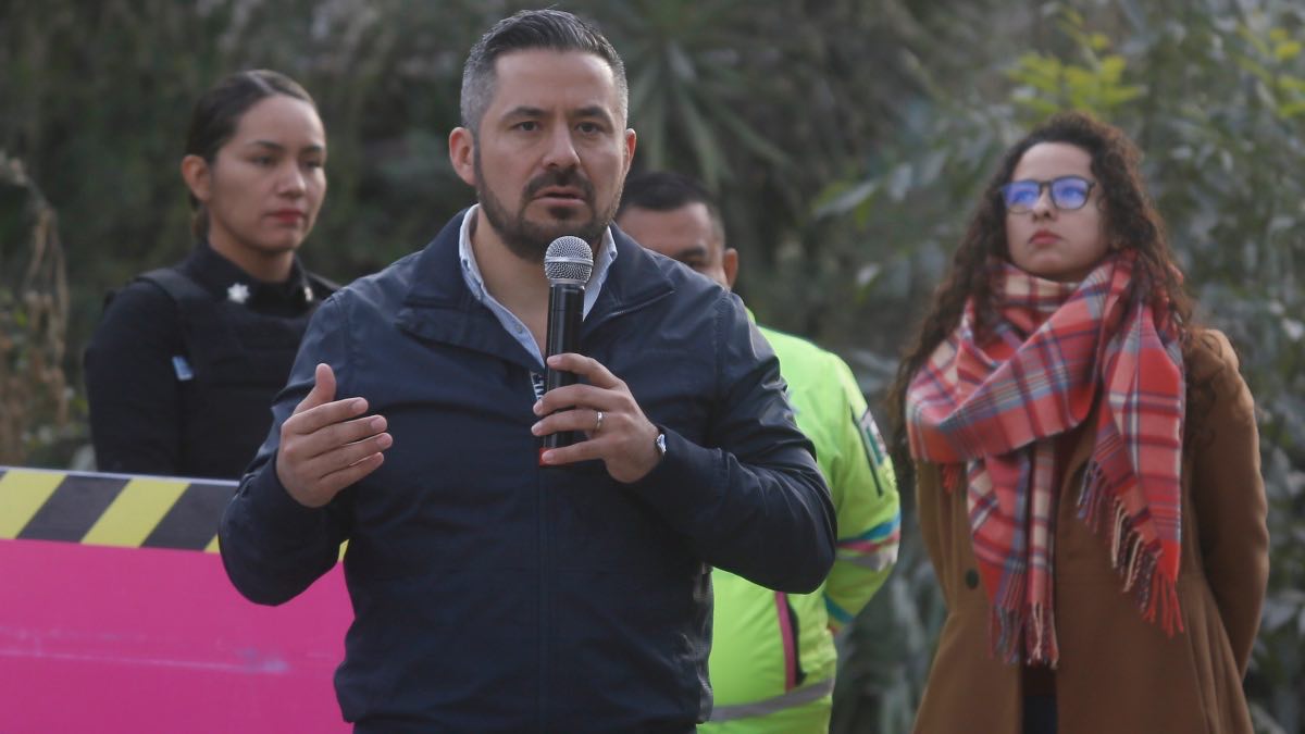 Adán Domínguez mantiene comunicación con Sergio Salomón