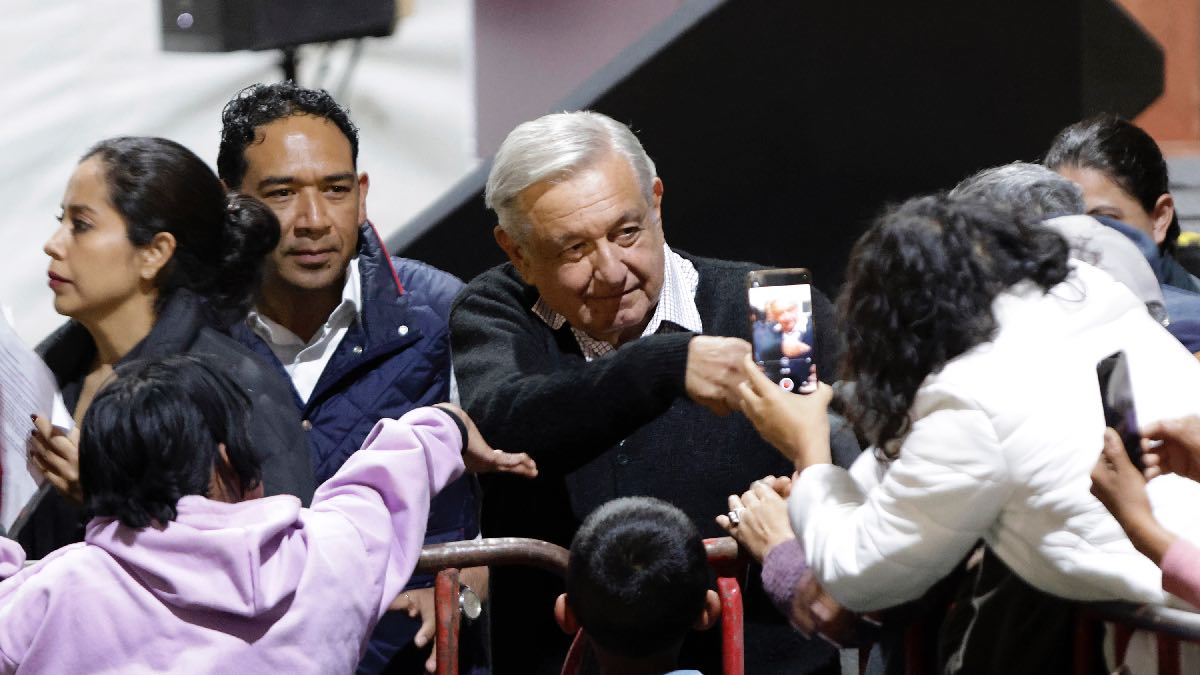 Arrancamos la corrupción de raíz, asegura López Obrador durante visita a Tepeaca