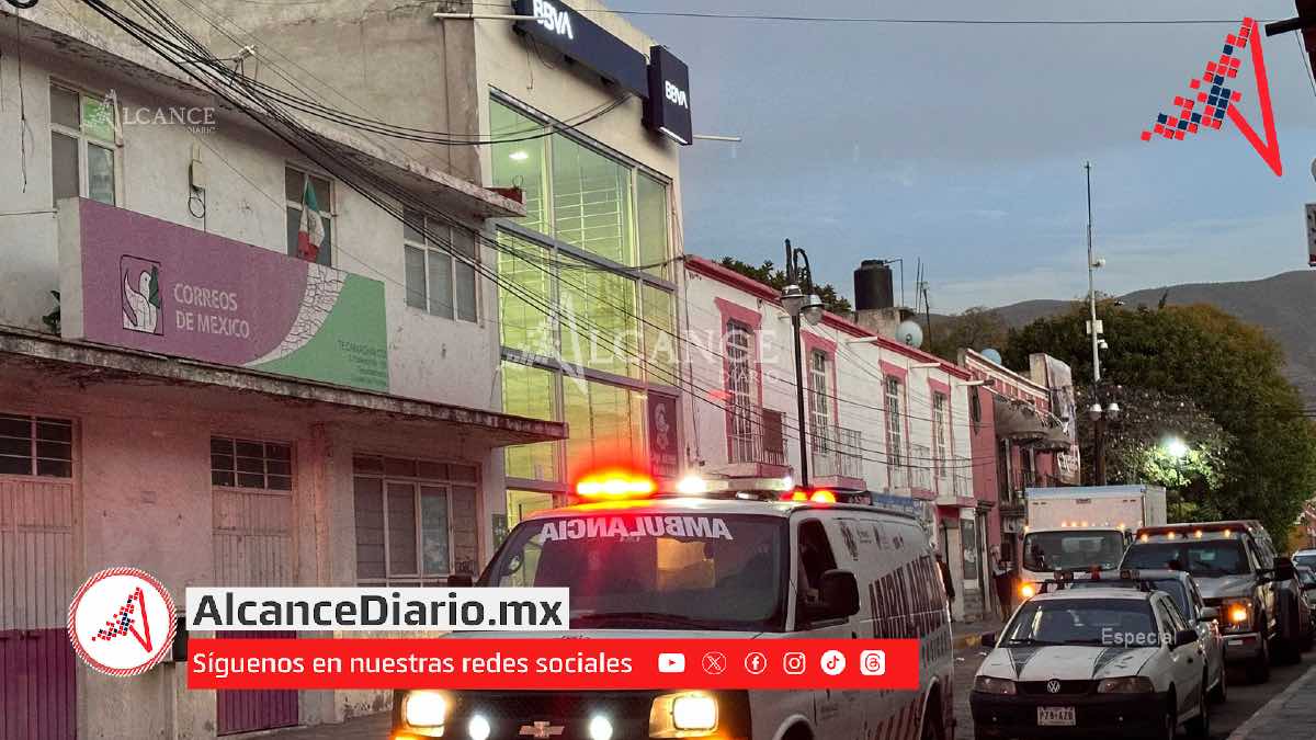 Asaltan a mujer en cajeros de BBVA en Tecamachalco