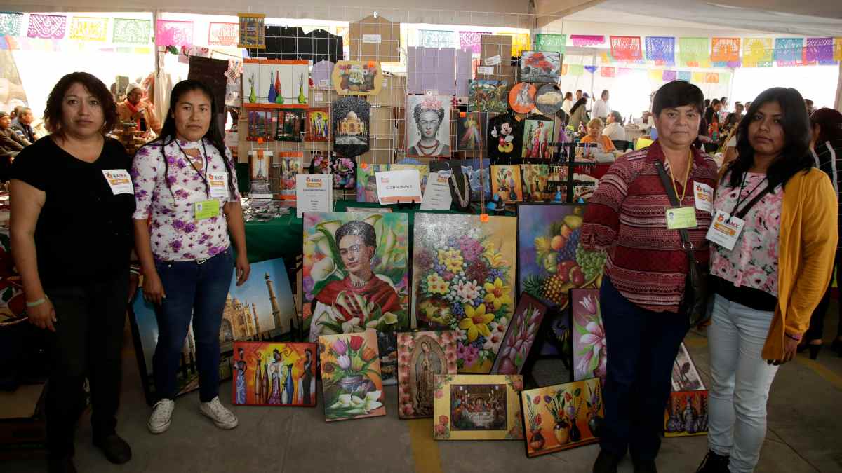 Conoce las capacitaciones y el Mercado Comunitario de los Centros de Desarrollo