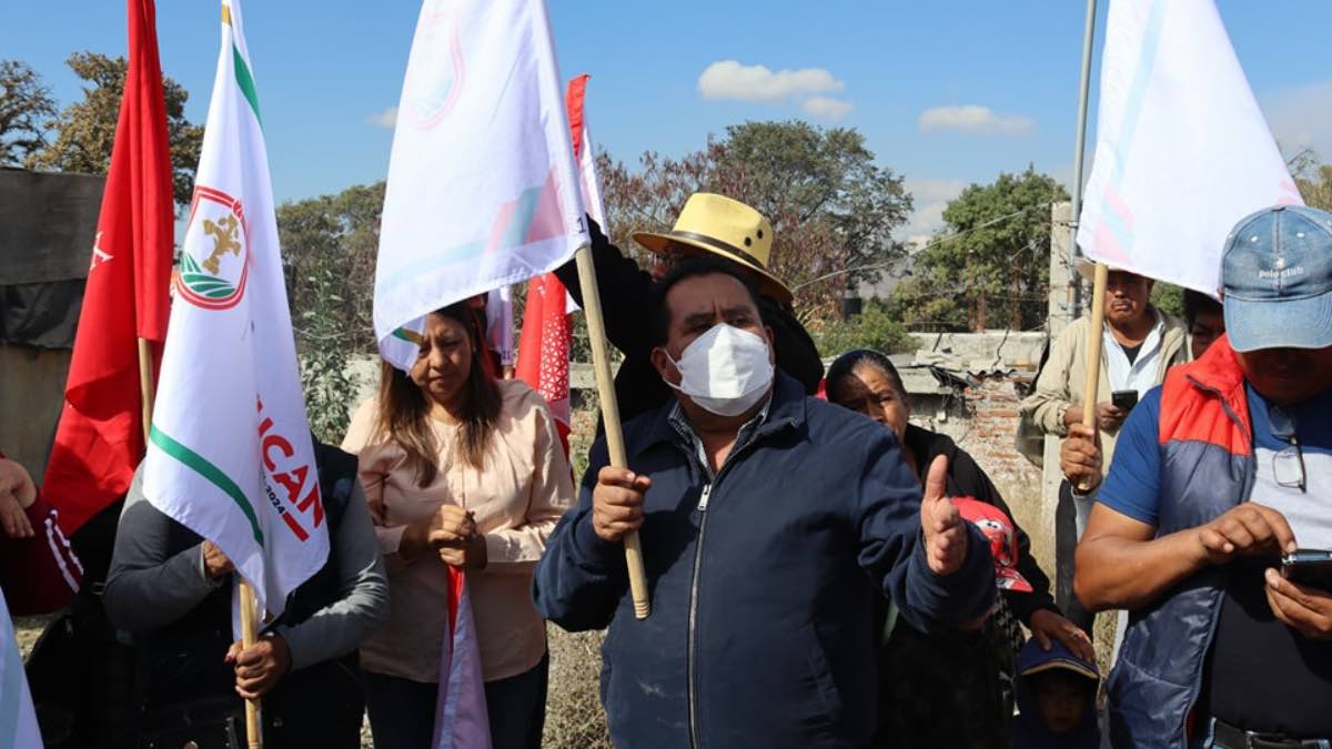 Construirán guarniciones y banquetas en Jardines de Santa Clara, Ocoyucan