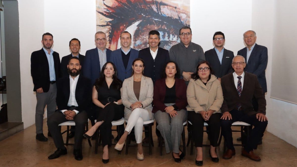 Presentan expertos en seguridad y gobernanza ideas y propuestas a Lalo Rivera