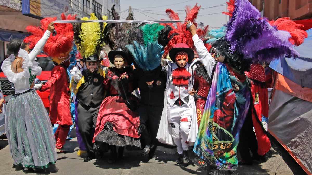 Habrá hasta 60 cuadrillas de huehues en la capital; Municipio mantendrá el orden