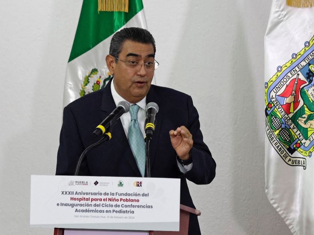 Niega gobernador que "peleas" en Morena retrasen la candidatura a la alcaldía de Puebla