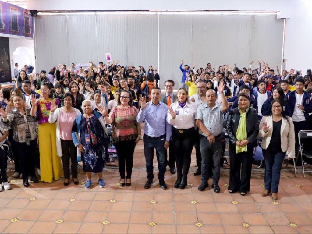 “La base de todo es el respeto”, recalca Mundo Tlatehui en evento rumbo al 8M