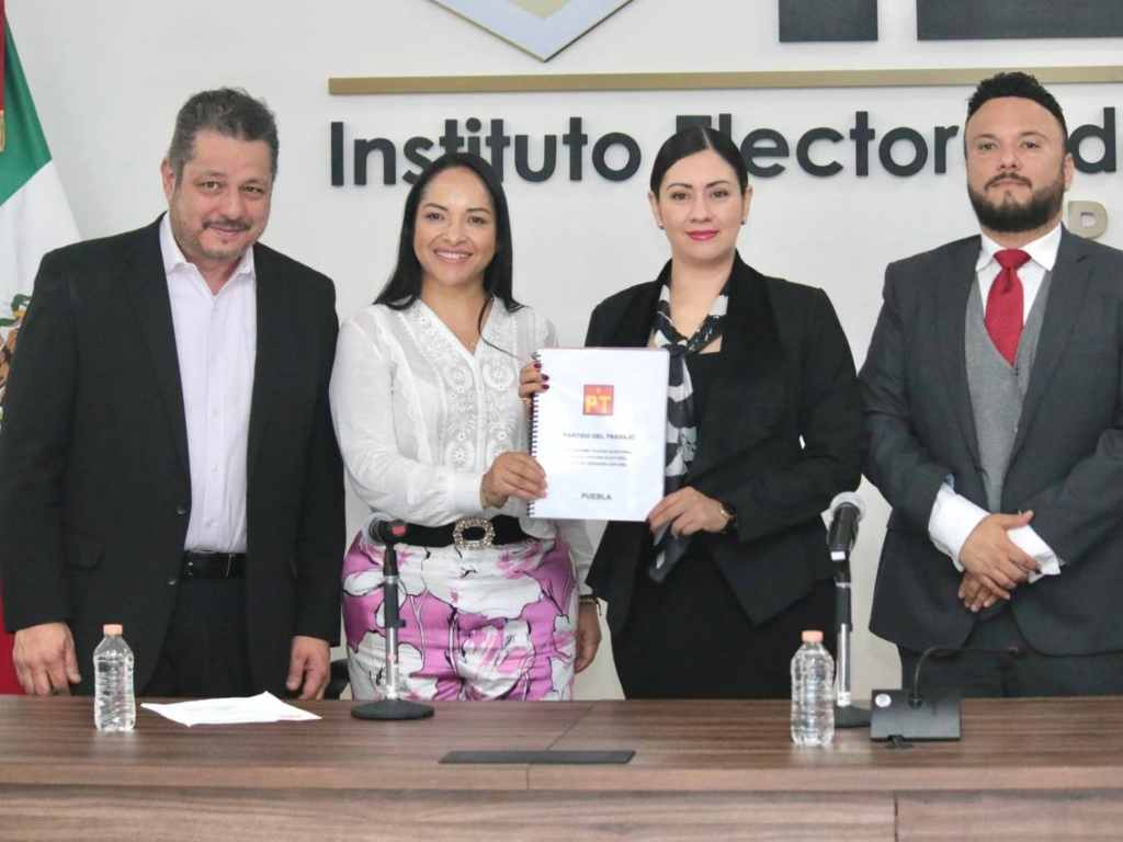 Partido del Trabajo registra su plataforma electoral para los próximos comicios en Puebla