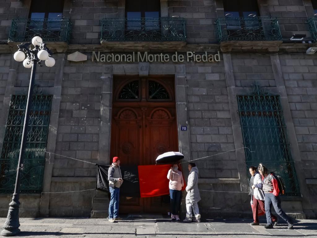 Seis sucursales de Monte de Piedad en Puebla se suman a huelga nacional