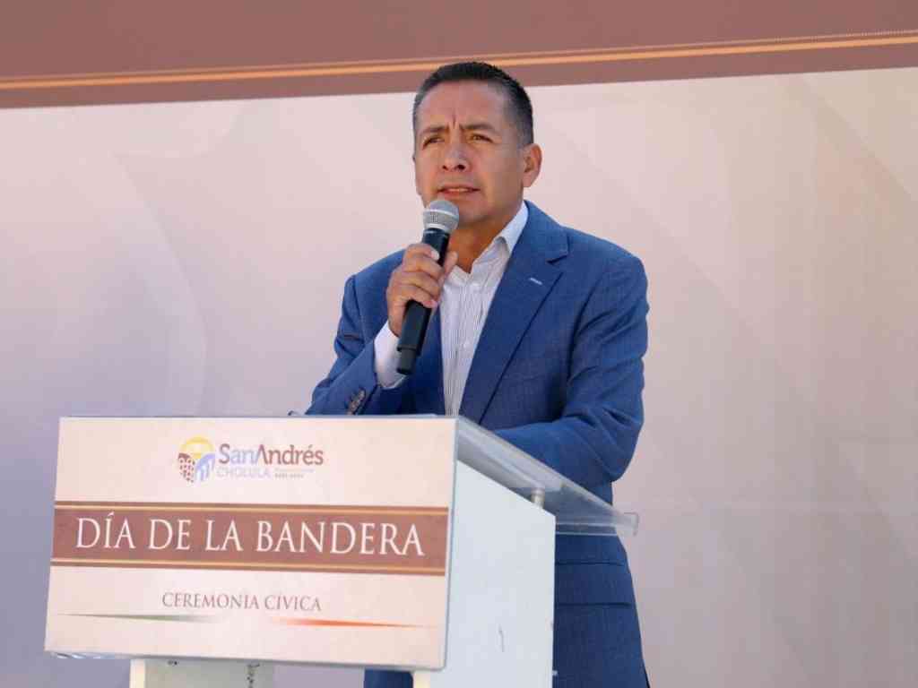 Mundo Tlatehui rememora el Día de la Bandera en San Andrés
