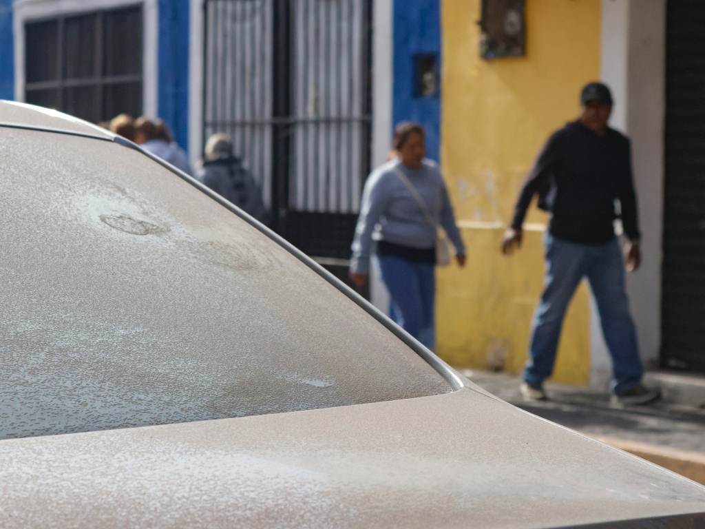 Cuatro municipios de Puebla reportan caída de ceniza