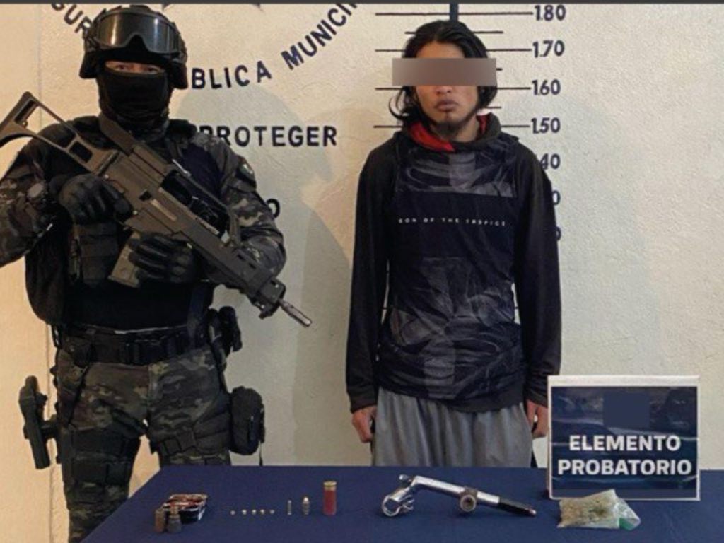 Detienen a Braulio en San Pedro Cholula, traía droga y un arma