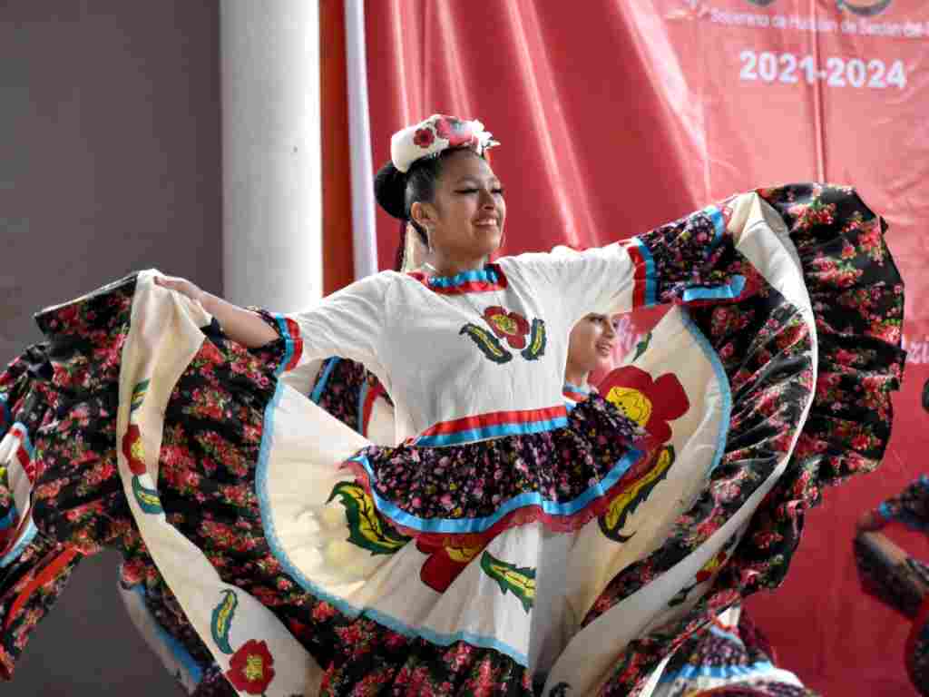 Estudiantes de San Miguel del Progreso comparten su arte