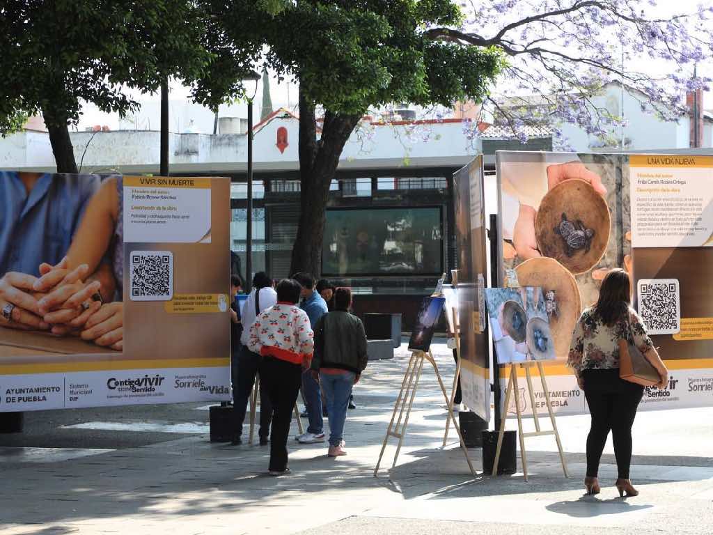 Instalan muestra fotográfica “Sonríele a la vida” para concientizar sobre suicidio en Puebla