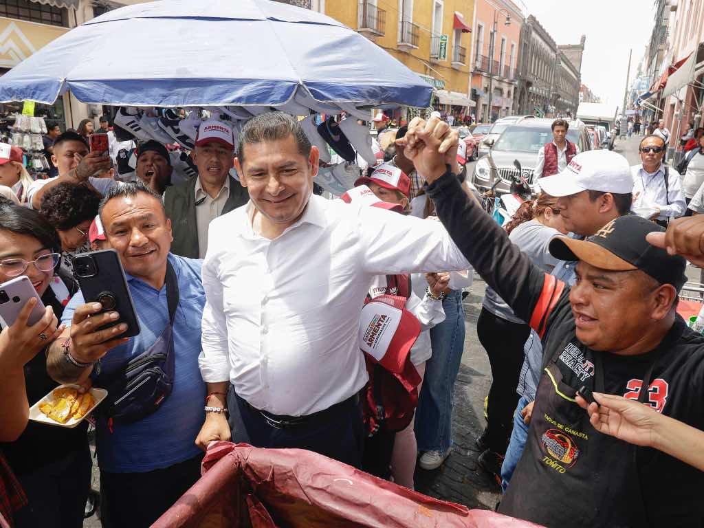 Apoyo a comerciantes ambulantes, adelanta Alejandro Armenta