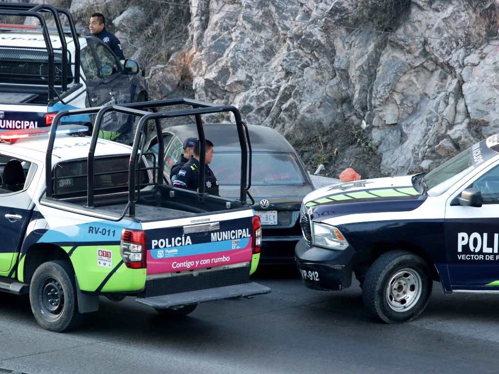Hallan dentro de un vehículo cuerpos desmembrados sobre el Periférico Ecológico