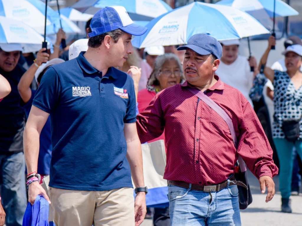 Mauricio Flores manifiesta su apoyo hacía Mario Riestra