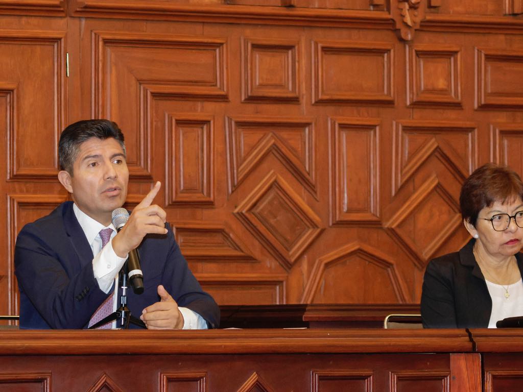 Nuevas calles para CU2, anuncia Eduardo Rivera ante consejo universitario BUAP