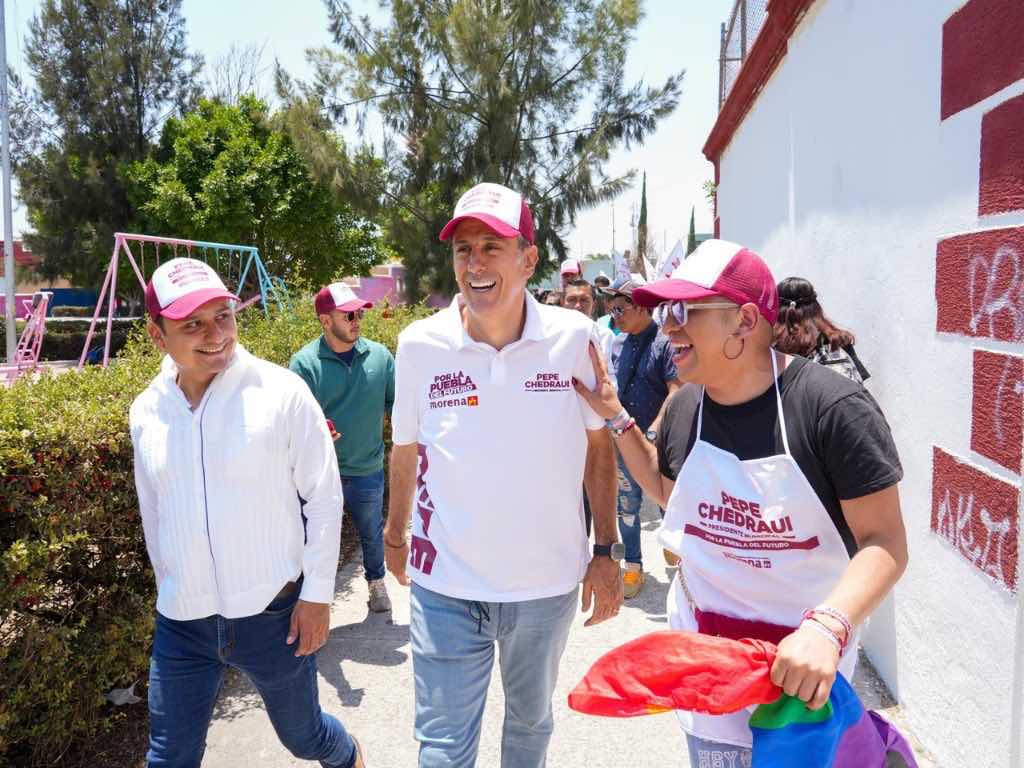 Promete Pepe Chedraui resolver el alumbrado público en Los Héroes