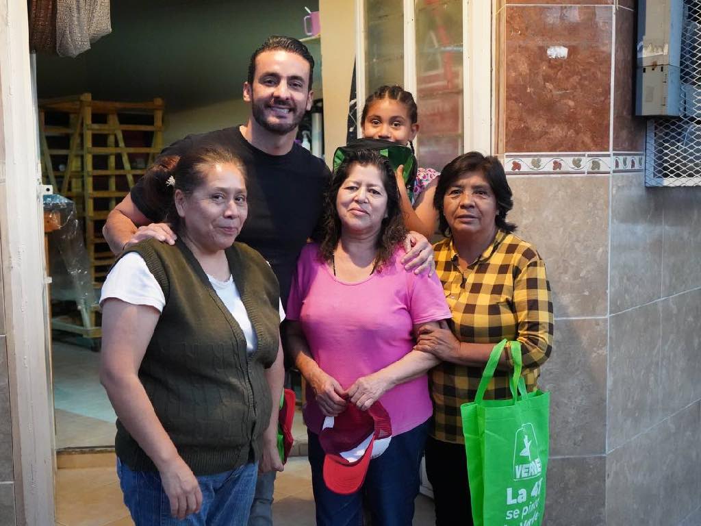Reciben a Toño López en La Popular Castillotla