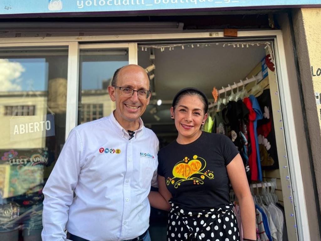 Reconocen trayectoria de Alejandro Cañedo en el servicio Público