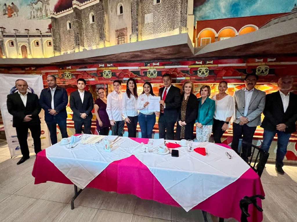 Se compromete Tonantzin Fernández con Consejo Nacional de Organismos Empresariales a detonar Cholula
