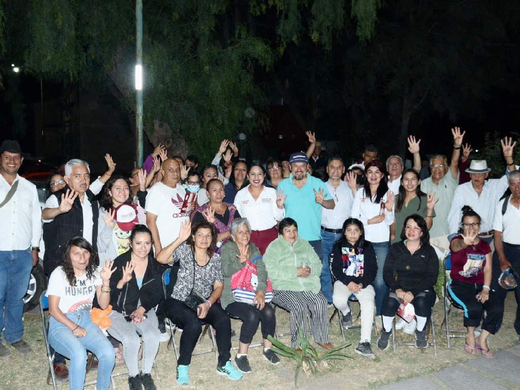 Vecinos de El Campanario reciben a Tonantzin Fernández